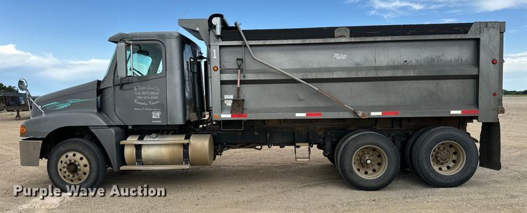image for item NL9844 2005 Freightliner  Century Class S/T dump truck