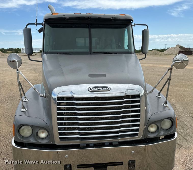 image for item NL9844 2005 Freightliner  Century Class S/T dump truck