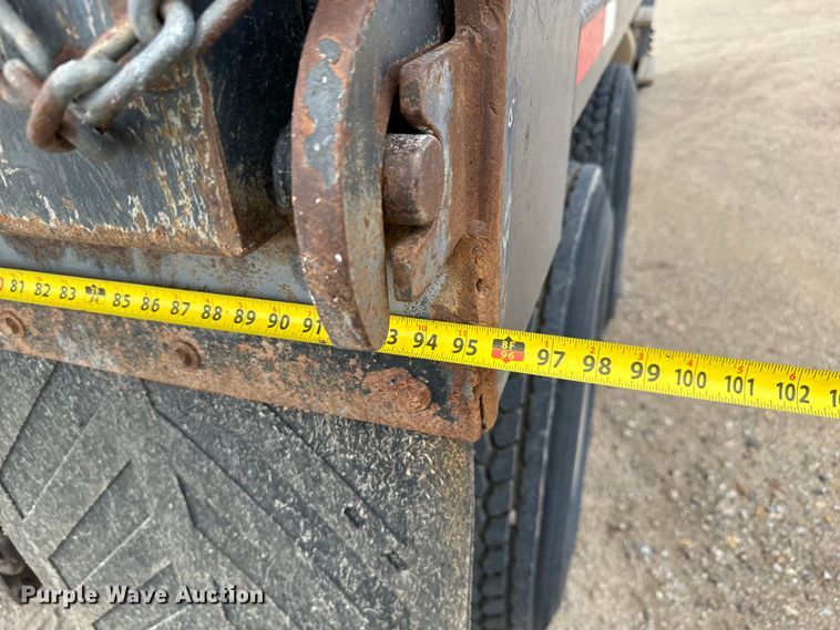 image for item NL9844 2005 Freightliner  Century Class S/T dump truck