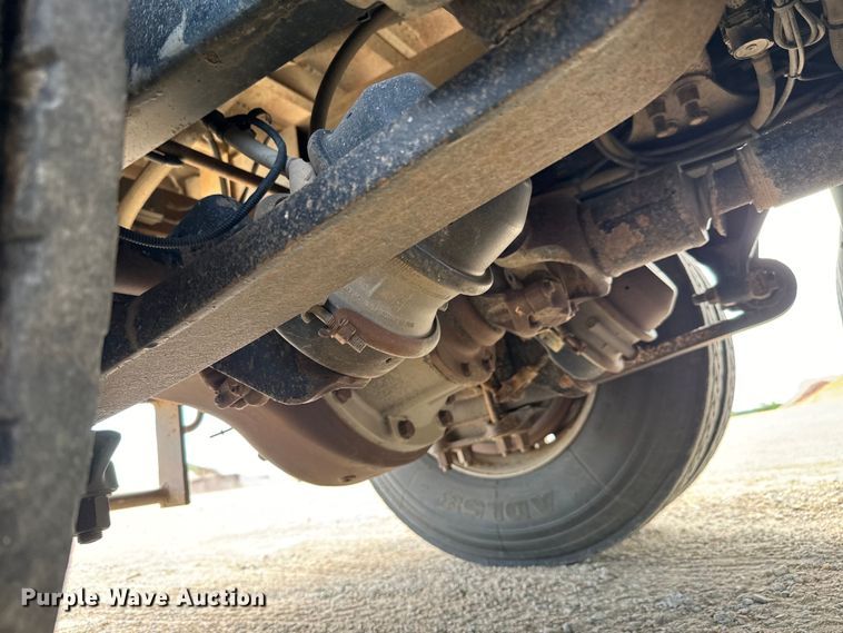 image for item NL9844 2005 Freightliner  Century Class S/T dump truck