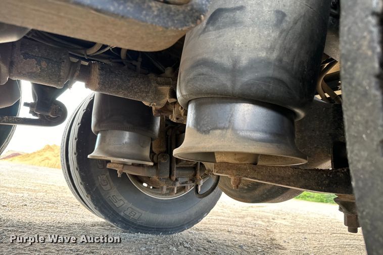 image for item NL9844 2005 Freightliner  Century Class S/T dump truck