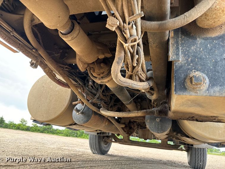 image for item NL9844 2005 Freightliner  Century Class S/T dump truck