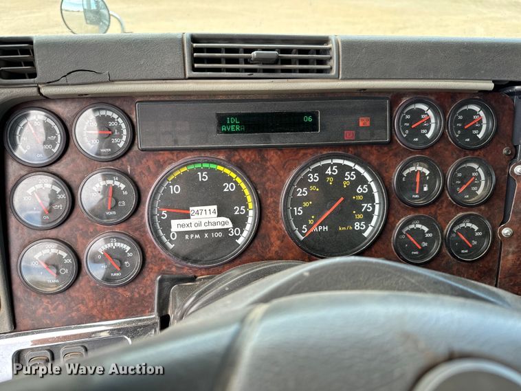 image for item NL9844 2005 Freightliner  Century Class S/T dump truck