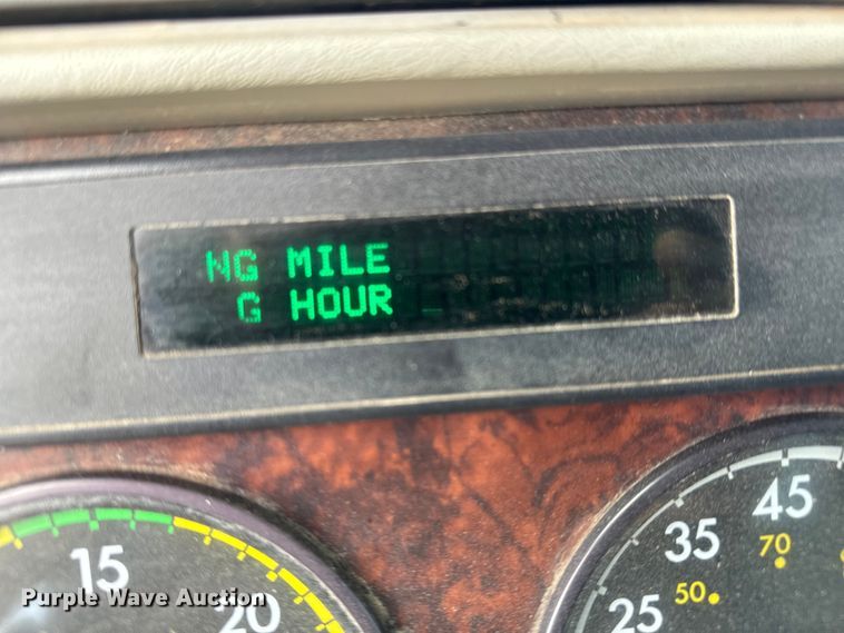 image for item NL9844 2005 Freightliner  Century Class S/T dump truck