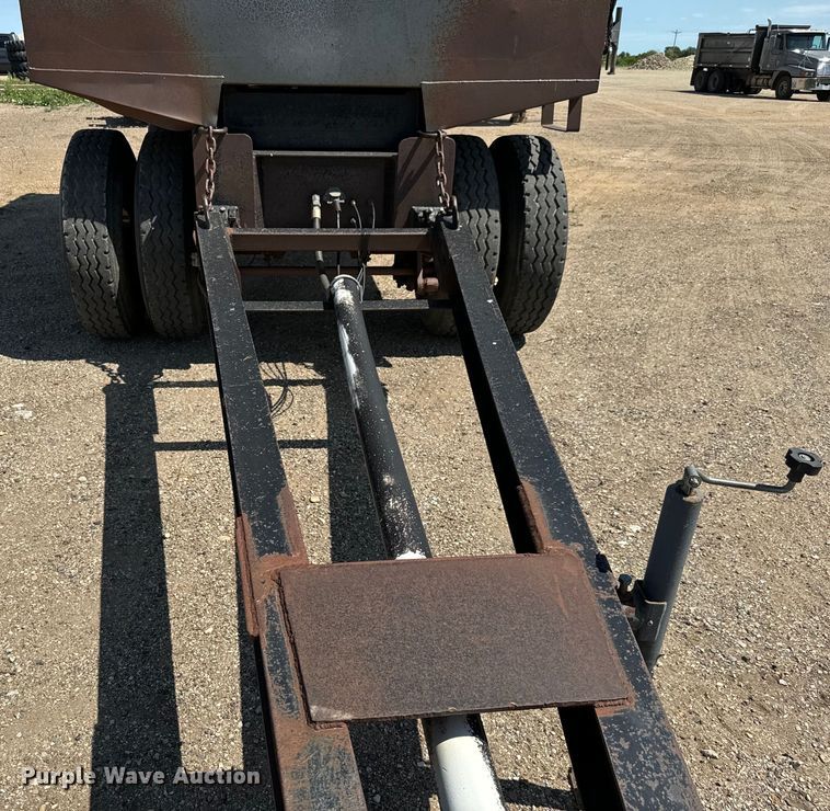 image for item NL9845 2010 Martin end dump pup trailer