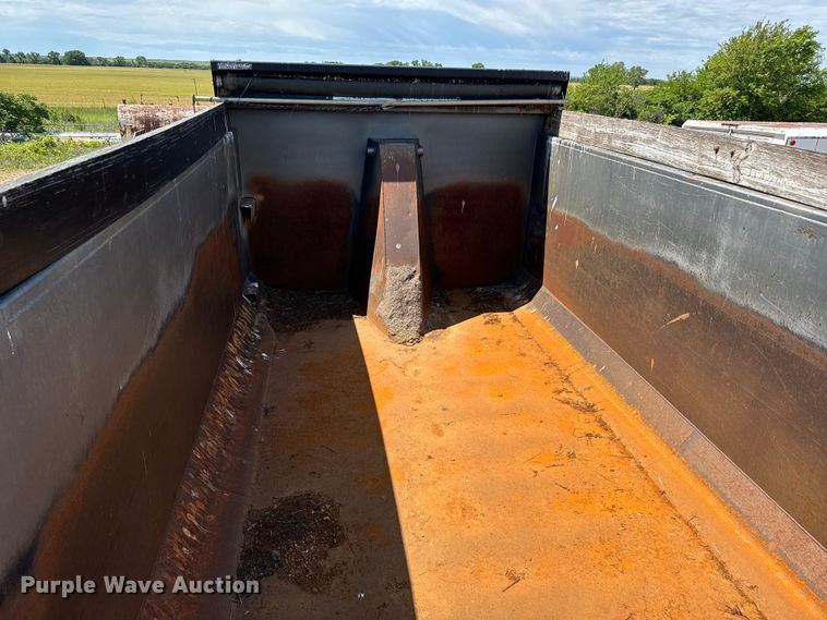 image for item NL9845 2010 Martin end dump pup trailer