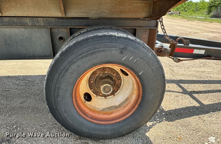 image for item NL9845 2010 Martin end dump pup trailer