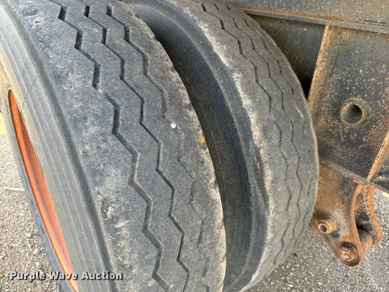 image for item NL9845 2010 Martin end dump pup trailer