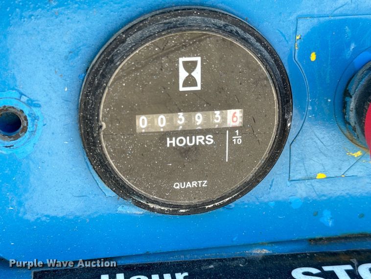 image for item NL9857 2002 Genie GS 1530 scissor lift