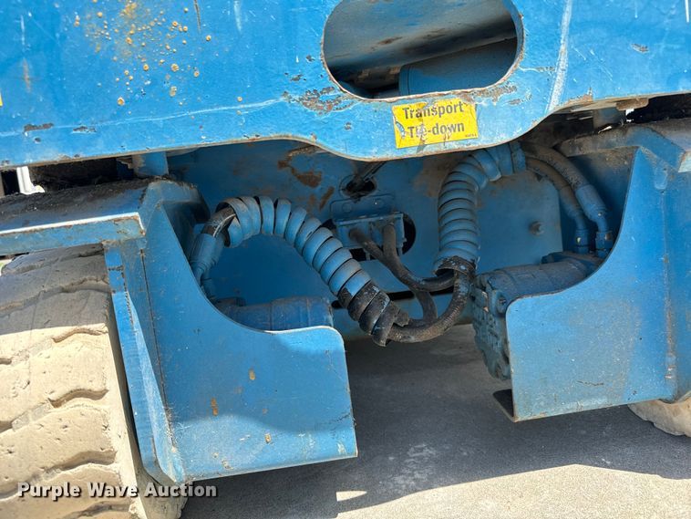 image for item NL9857 2002 Genie GS 1530 scissor lift