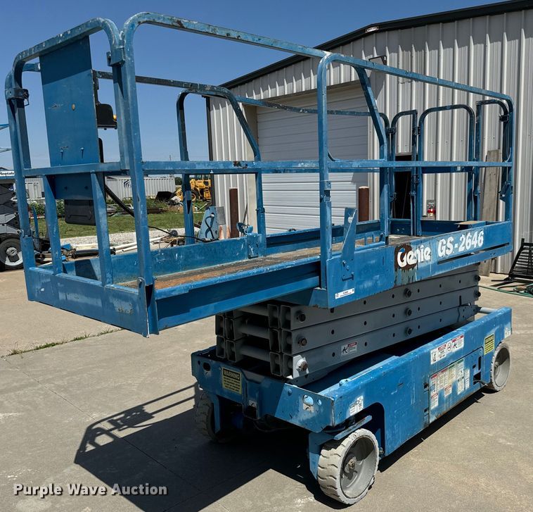 image for item NL9858 2005 Genie GS-2646 scissor lift