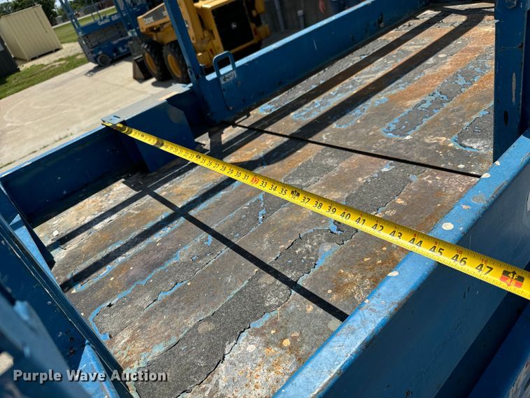 image for item NL9858 2005 Genie GS-2646 scissor lift