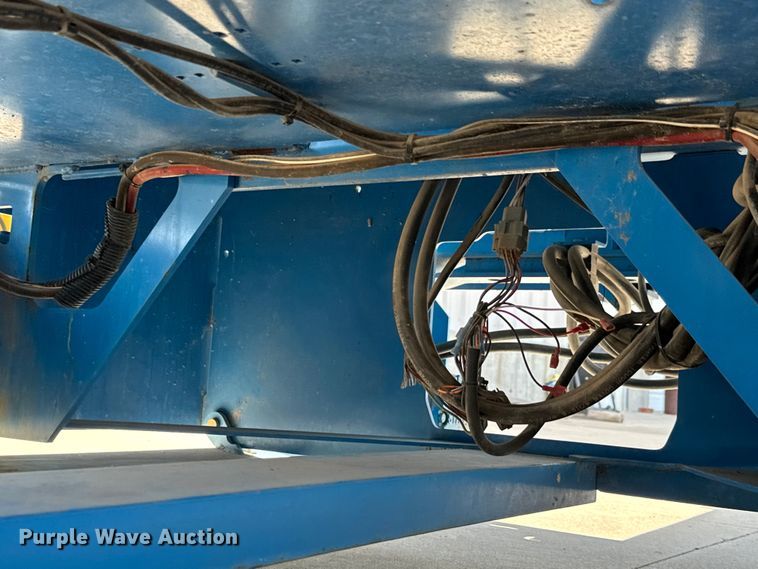 image for item NL9858 2005 Genie GS-2646 scissor lift