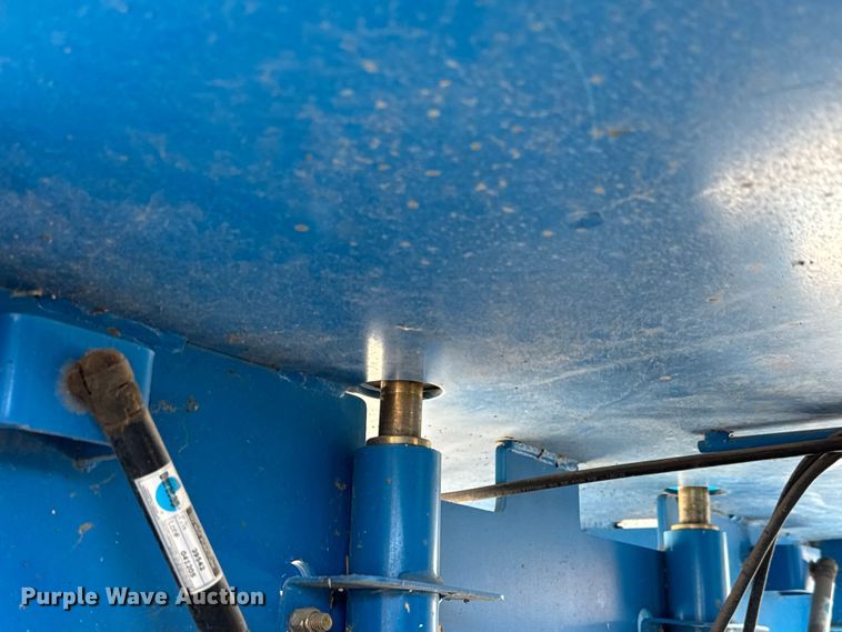 image for item NL9858 2005 Genie GS-2646 scissor lift