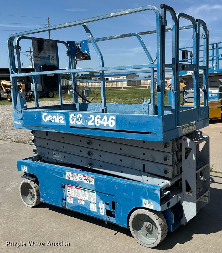 image for item NL9859 2005 Genie GS-2646 scissor lift