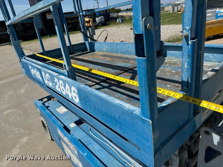 image for item NL9859 2005 Genie GS-2646 scissor lift