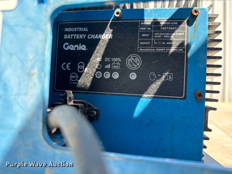 image for item NL9859 2005 Genie GS-2646 scissor lift