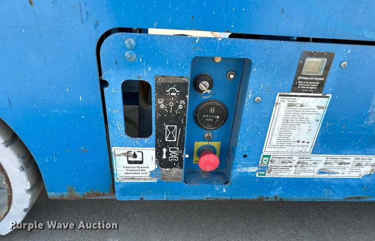 image for item NL9859 2005 Genie GS-2646 scissor lift