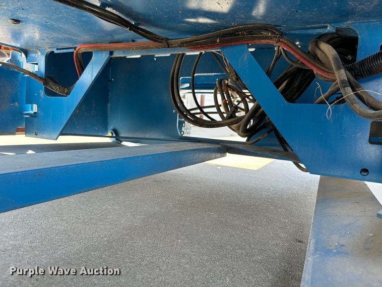 image for item NL9859 2005 Genie GS-2646 scissor lift