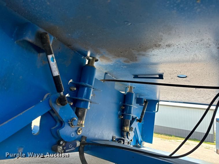 image for item NL9859 2005 Genie GS-2646 scissor lift