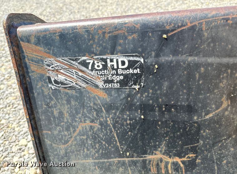 image for item NL9860 2005 John Deere 325 skid steer loader