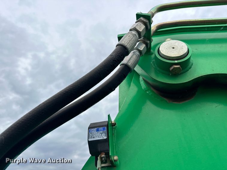 image for item NR9921 2014 JLG 6036 telehandler