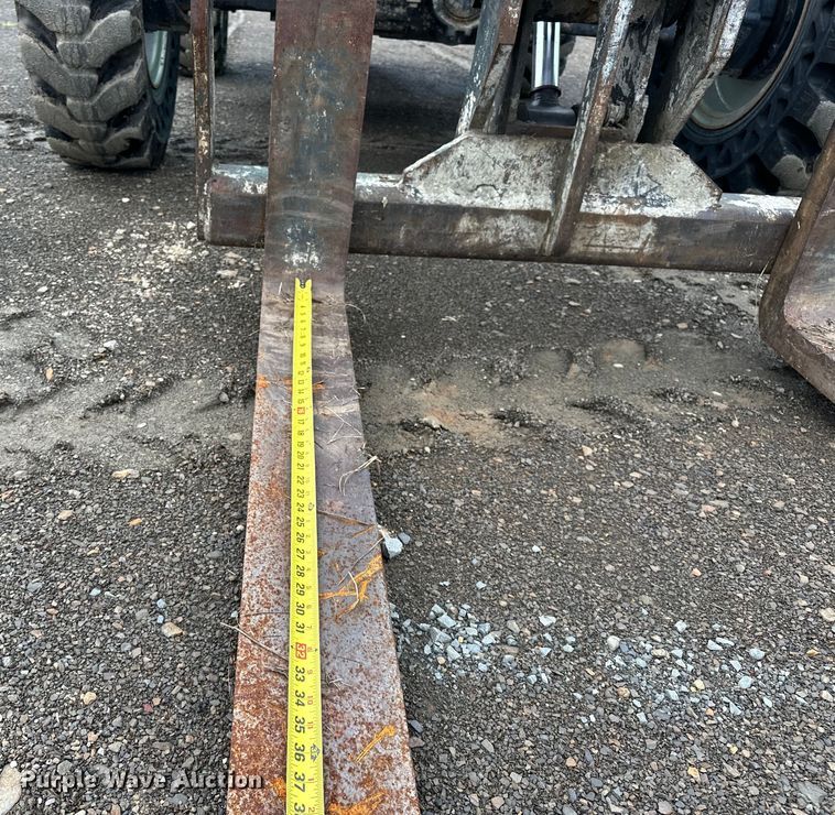 image for item NR9921 2014 JLG 6036 telehandler