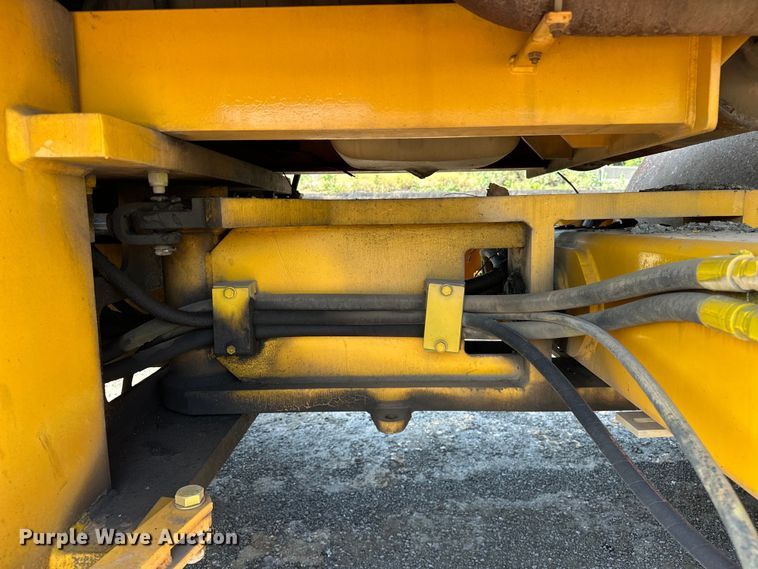 image for item NR9922 1993 Dynapac  CC421 double drum vibratory roller