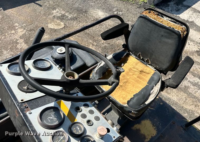 image for item NR9922 1993 Dynapac  CC421 double drum vibratory roller