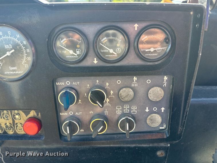 image for item NR9923 1999 Dynapac  CC522 double drum vibratory roller