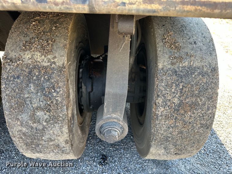 image for item NR9925 1993 Ingersoll Rand PT125R pneumatic roller