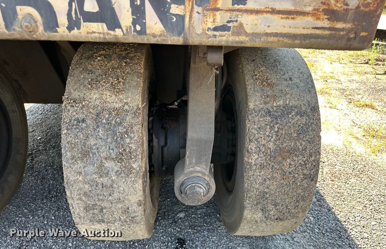 image for item NR9925 1993 Ingersoll Rand PT125R pneumatic roller