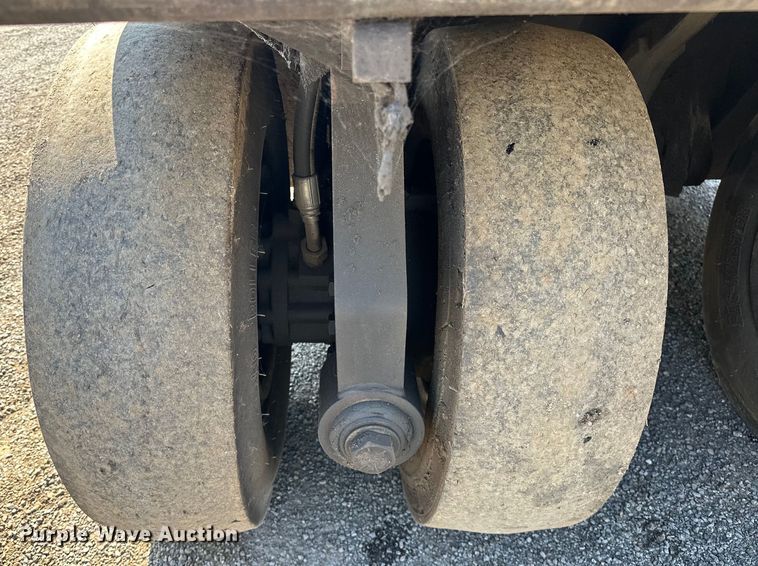 image for item NR9925 1993 Ingersoll Rand PT125R pneumatic roller