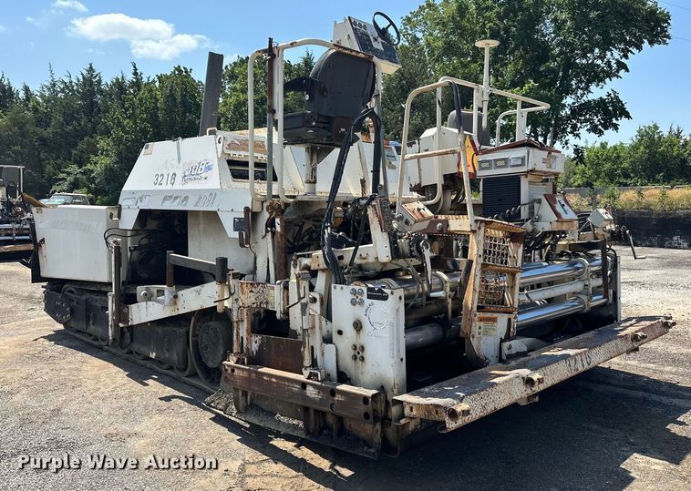 image for item NR9926 2004 Cedarapids  CR462 paver