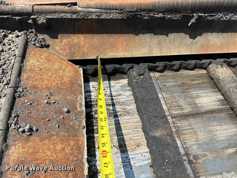 image for item NR9926 2004 Cedarapids  CR462 paver