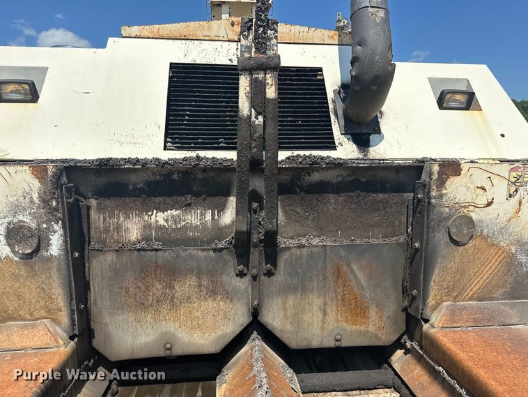 image for item NR9926 2004 Cedarapids  CR462 paver