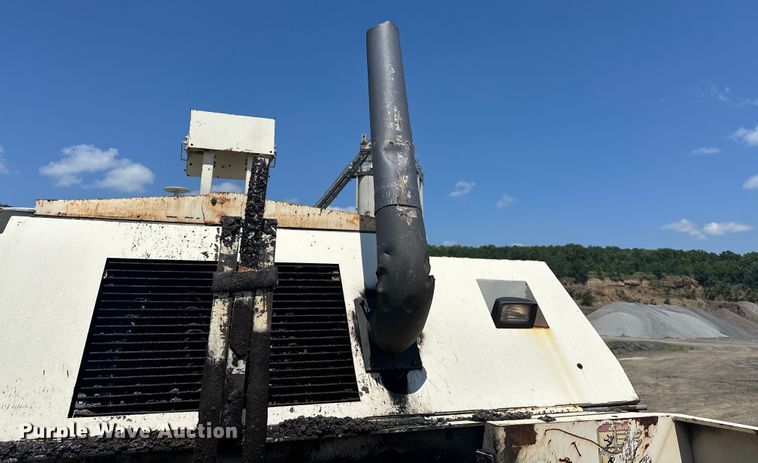 image for item NR9926 2004 Cedarapids  CR462 paver