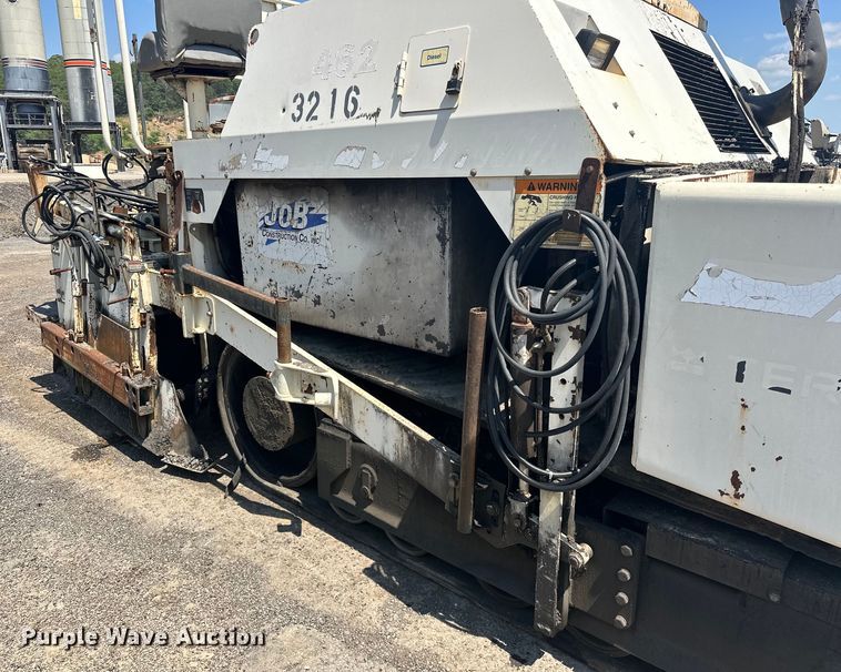 image for item NR9926 2004 Cedarapids  CR462 paver