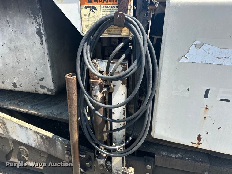 image for item NR9926 2004 Cedarapids  CR462 paver