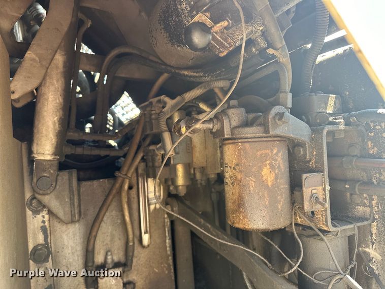 image for item NR9926 2004 Cedarapids  CR462 paver