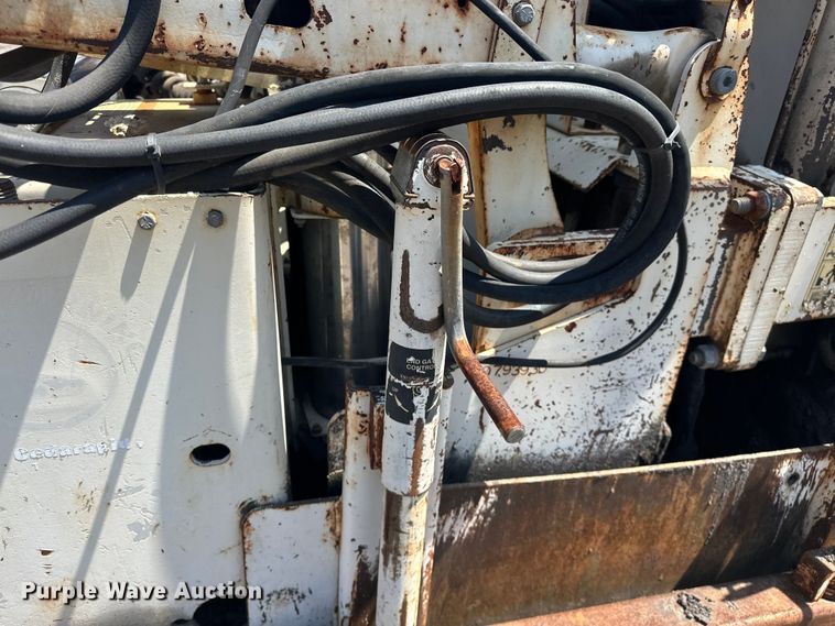 image for item NR9926 2004 Cedarapids  CR462 paver