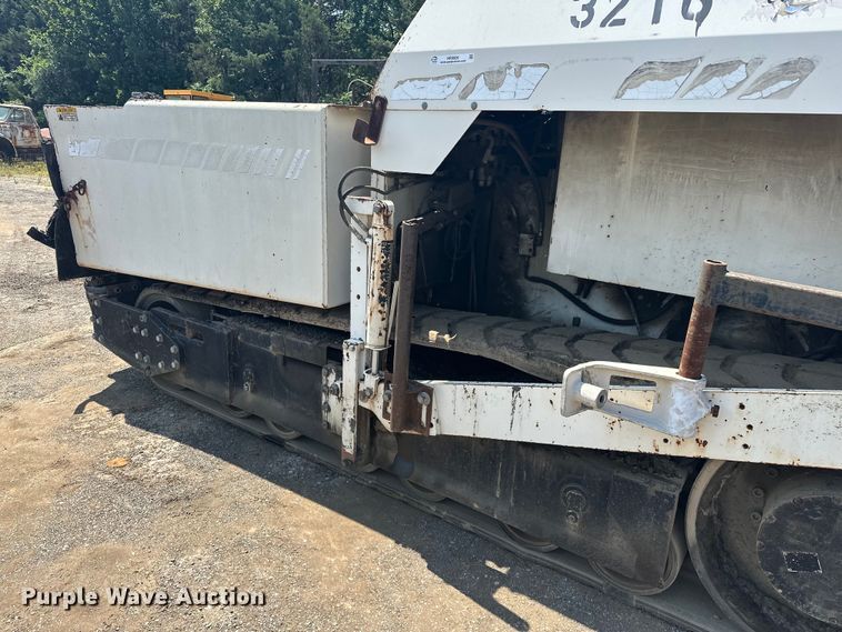 image for item NR9926 2004 Cedarapids  CR462 paver