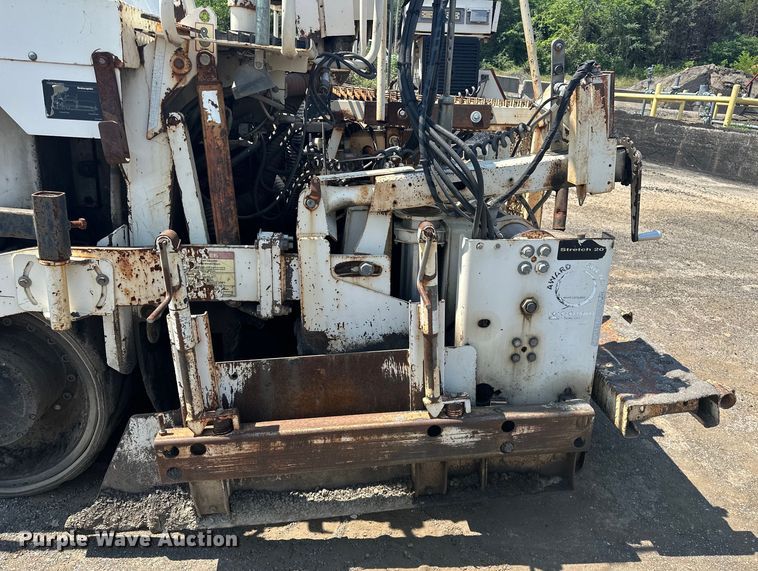 image for item NR9926 2004 Cedarapids  CR462 paver