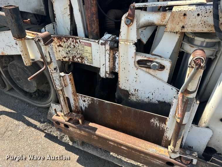 image for item NR9926 2004 Cedarapids  CR462 paver