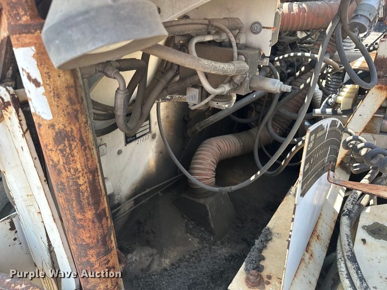 image for item NR9926 2004 Cedarapids  CR462 paver