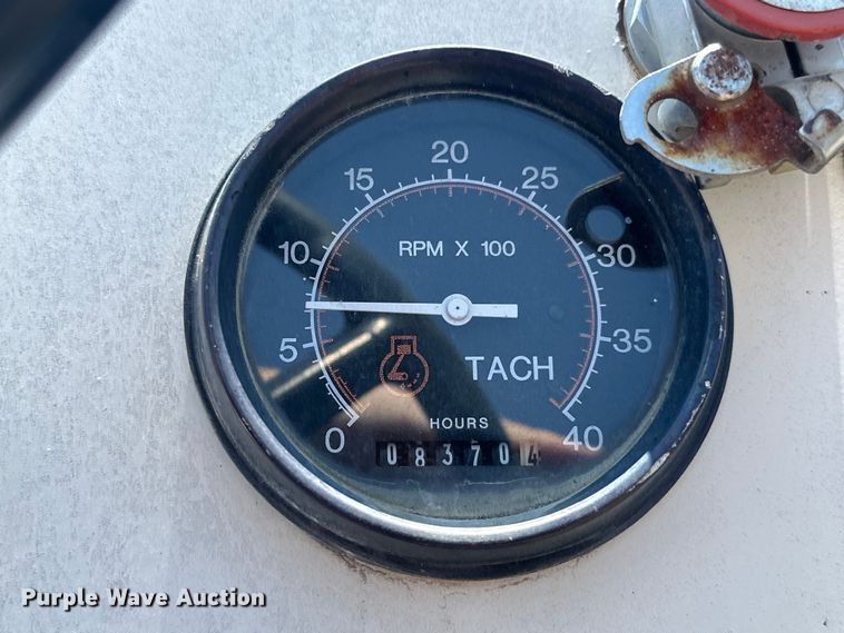 image for item NR9926 2004 Cedarapids  CR462 paver