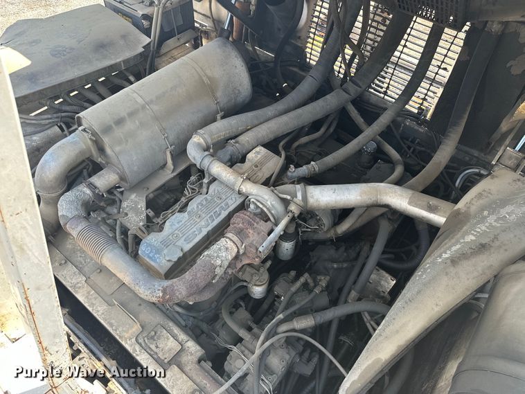 image for item NR9926 2004 Cedarapids  CR462 paver