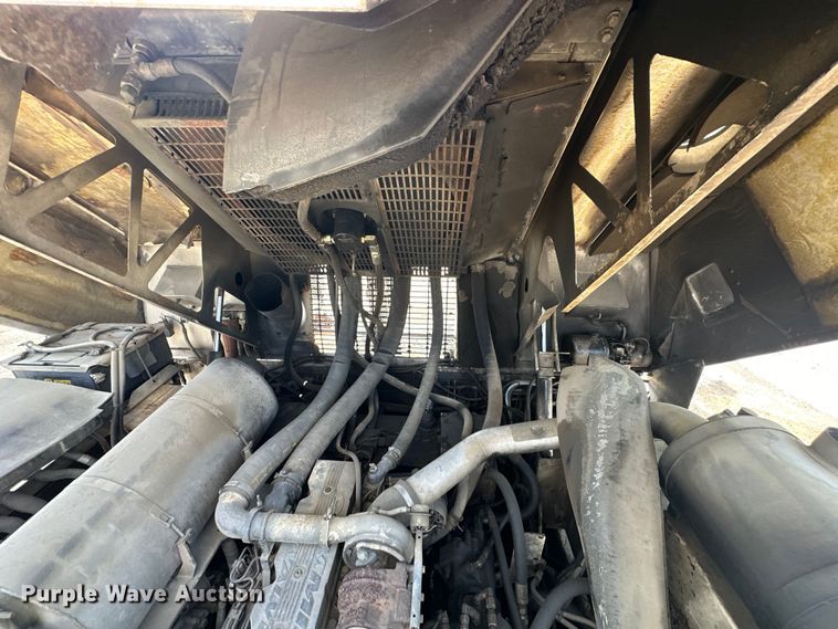 image for item NR9926 2004 Cedarapids  CR462 paver