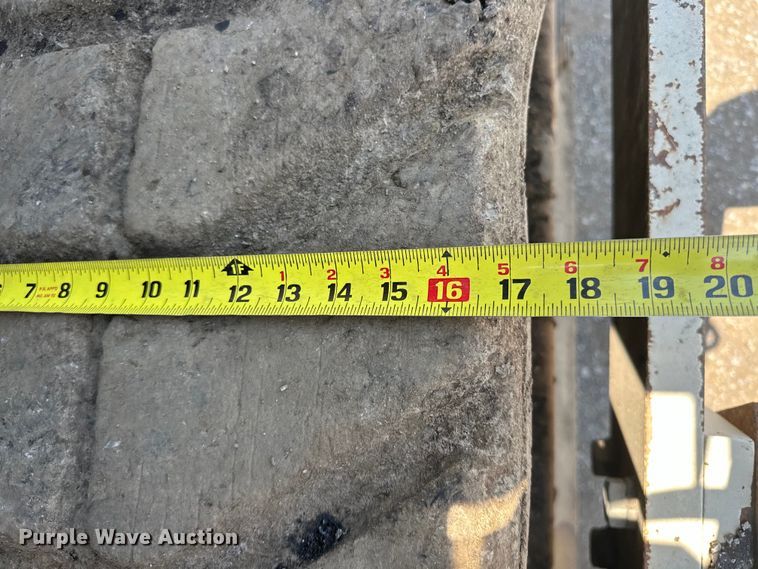 image for item NR9926 2004 Cedarapids  CR462 paver