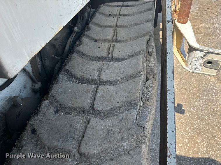 image for item NR9926 2004 Cedarapids  CR462 paver